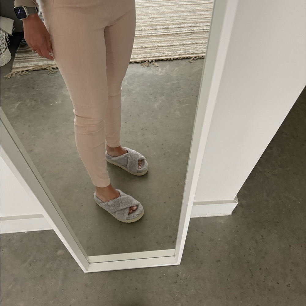 Calvin Klein - Picture 3 of 4